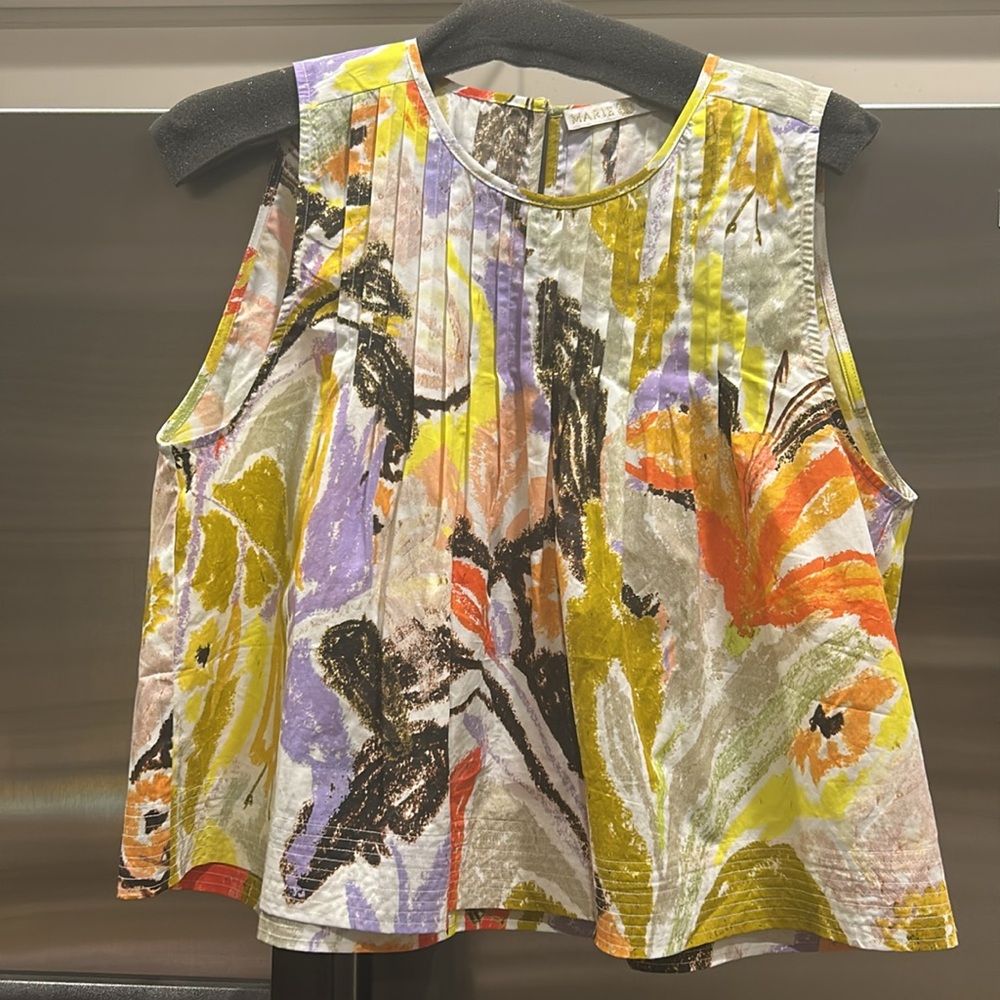 Marie Oliver Letta top. Great transitional piece. Worn twice